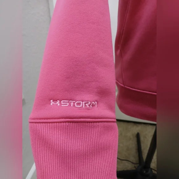 Under Armour Pink & Camo Hoodie - Picture 10 of 12
